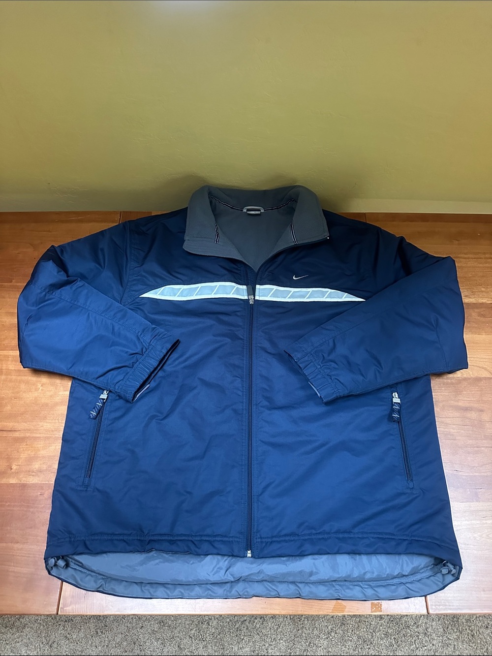 Nike Men's XXL Vintage Navy and Gray Full-Zip Insulated Windbreaker w/Fleece